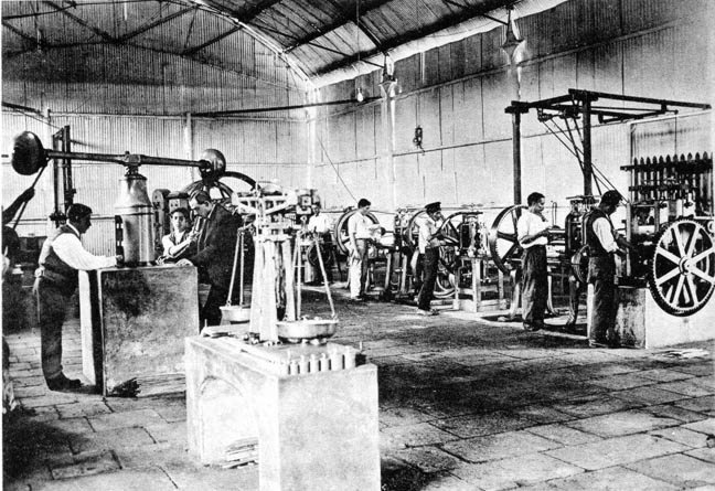 Edificio de lata (al Este de la Antigua Aduana)