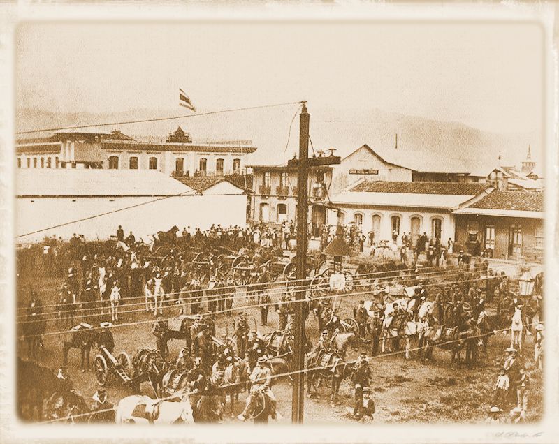 Plaza Artillería foto tomada desde la comandancia.jpg