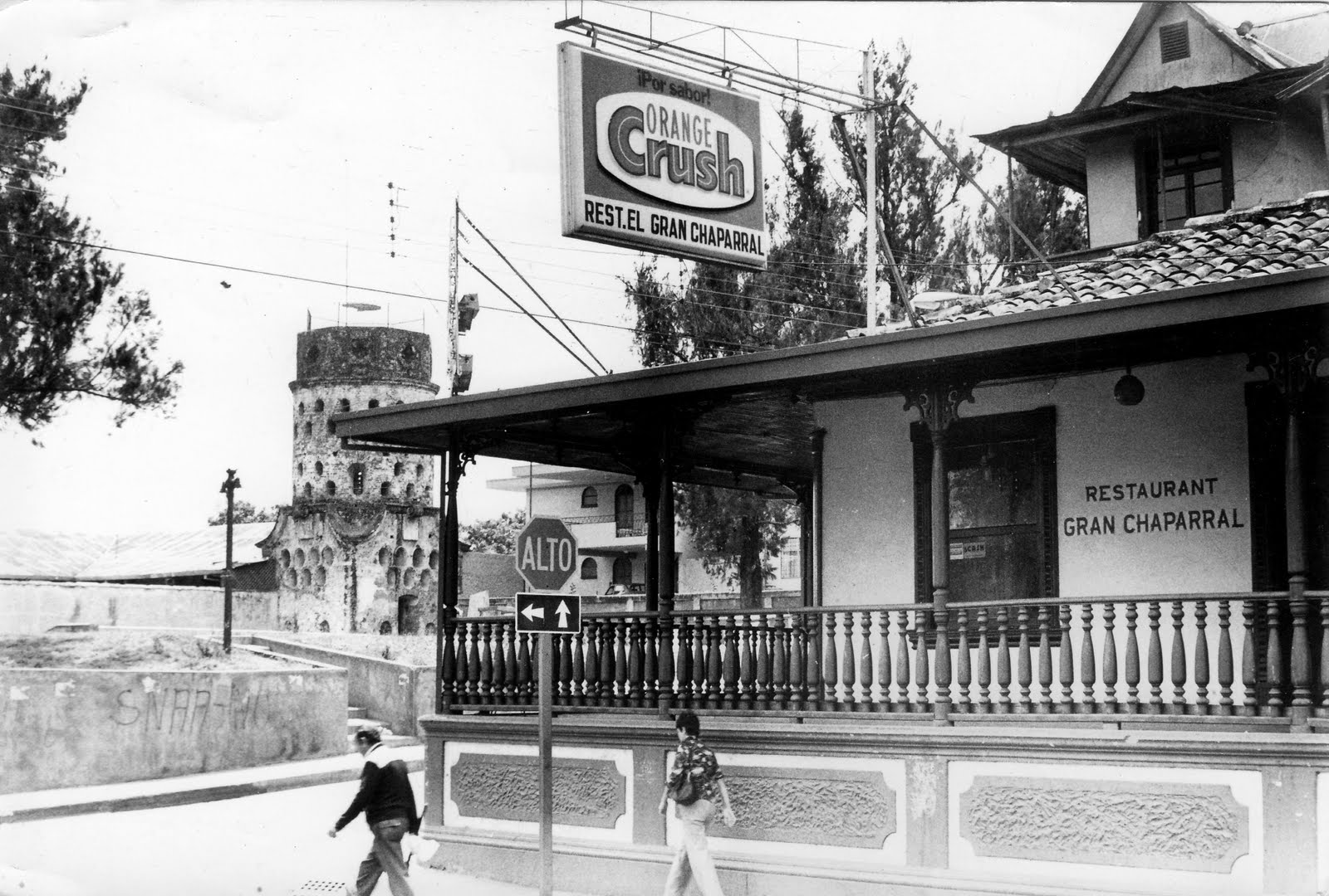 Casa Alfredo González Flores: Quiénes somos?